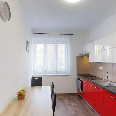 Διαμέρισμα Prostorne 3+1 Bezdekovska *